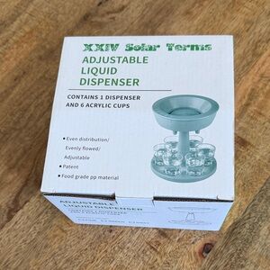 Adjustable Liquid Dispenser - Green